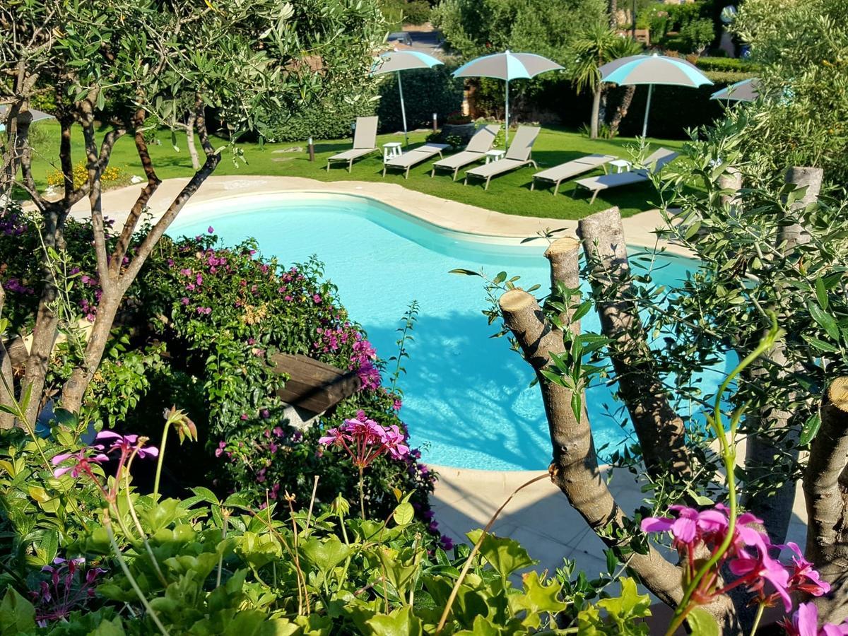 Geco Di Giada Art Suites - Adult Only Porto Rotondo Exterior foto